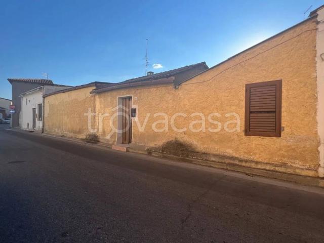 Vendesi villa singola a Uta via Decimo, 8