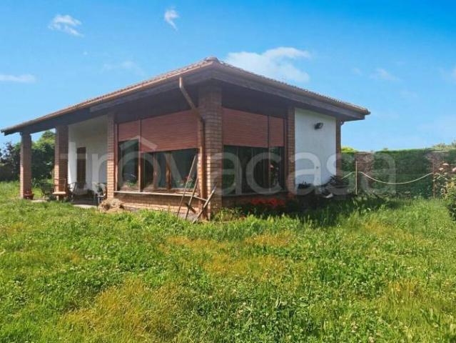 Vendesi villa singola a Valenza strada Pontecurone, 79