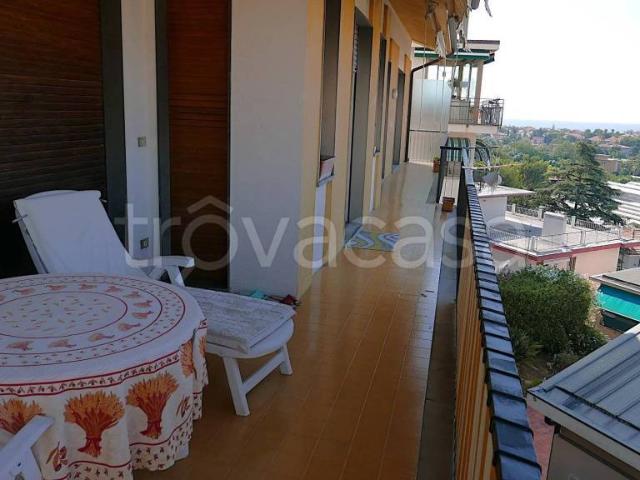 Vendesi villa singola a Vallecrosia via bellavista