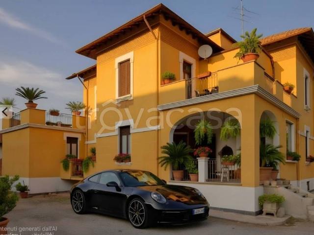 Vendesi villa singola a Varese, Casbeno
