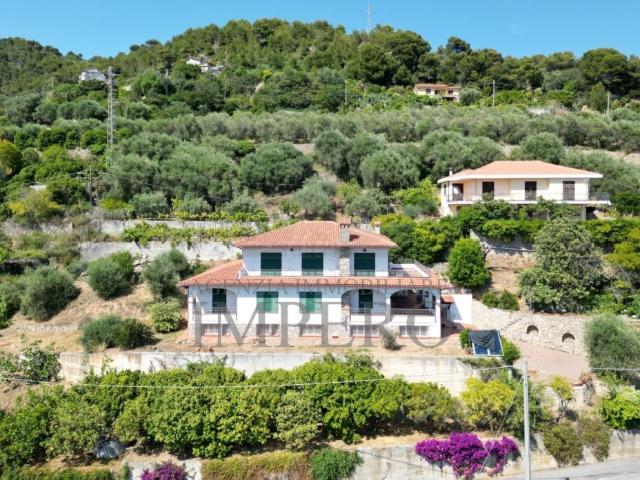 Vendesi villa singola a Ventimiglia via Nappio, 1, San Lorenzo