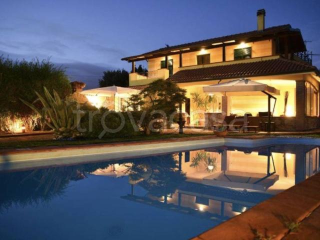 Vendesi villa singola a Vezzano Ligure via Giacomo Matteotti, 51