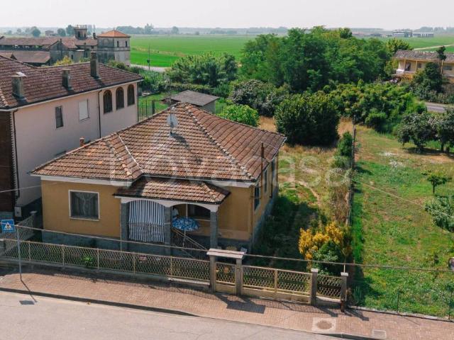 Vendesi villa singola a Vinzaglio, Torrione