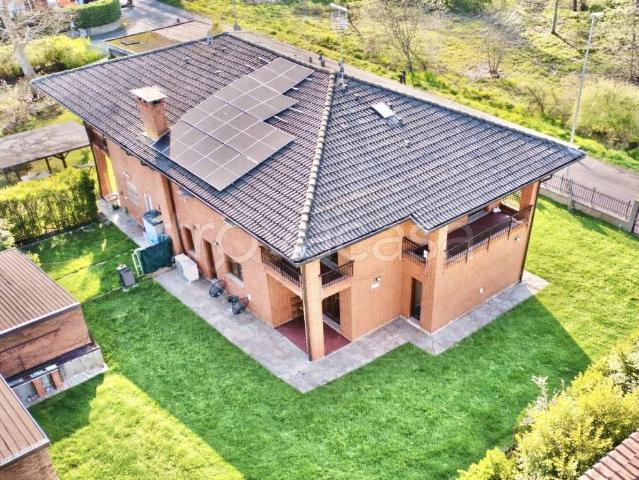 Vendesi villa singola a Vinovo via Debouchè, 39, Garino