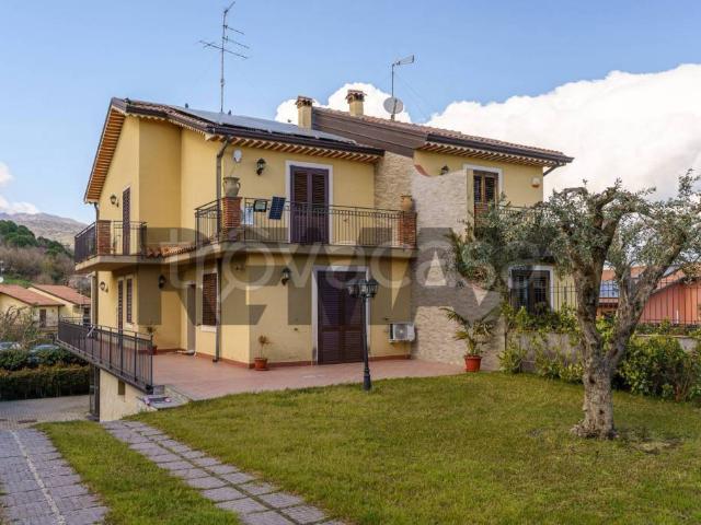 Vendesi villa singola a Viagrande via m g cutuli, 1