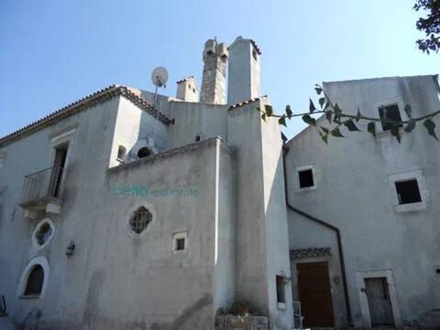 Vendesi villa singola a Vico del Gargano