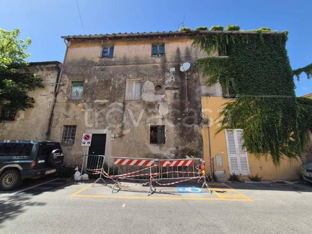 Vendesi villa singola a Vicopisano via 20 Settembre, 70, Uliveto Terme