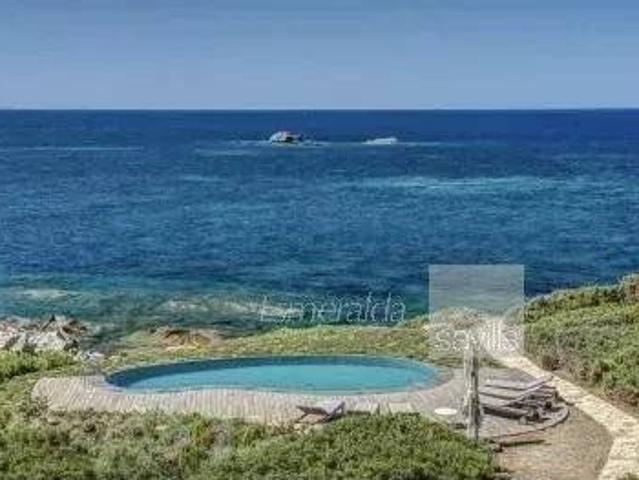 Vendesi villa singola a Villasimius
