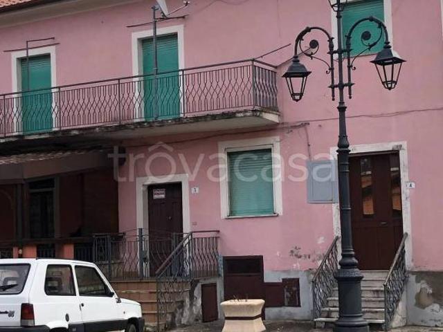 Vendesi villa singola a Viticuso piazza Dei Caduti, 3