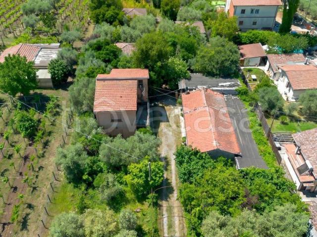 Vendesi villa singola a Zagarolo via Santa Apollaria, 73