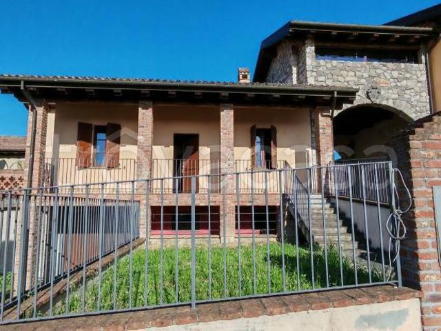 Vendesi villa singola a Ziano Piacentino via Diola, 80, Vicobarone