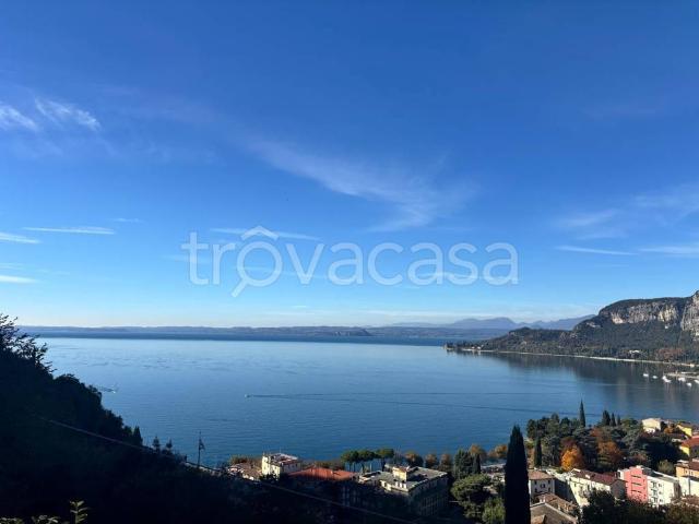 Vendesi villa singola a Bardolino via Gardesana dell'Acqua