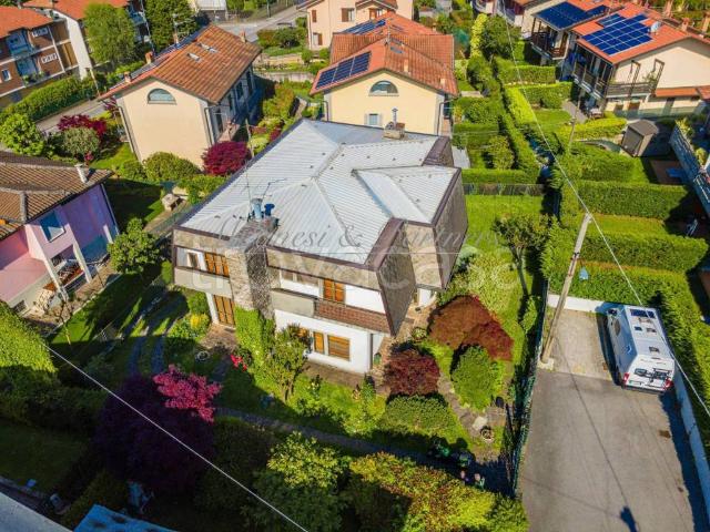 Vendesi villa singola a Bergamo via Antonio Alessandri, 1, Valtesse