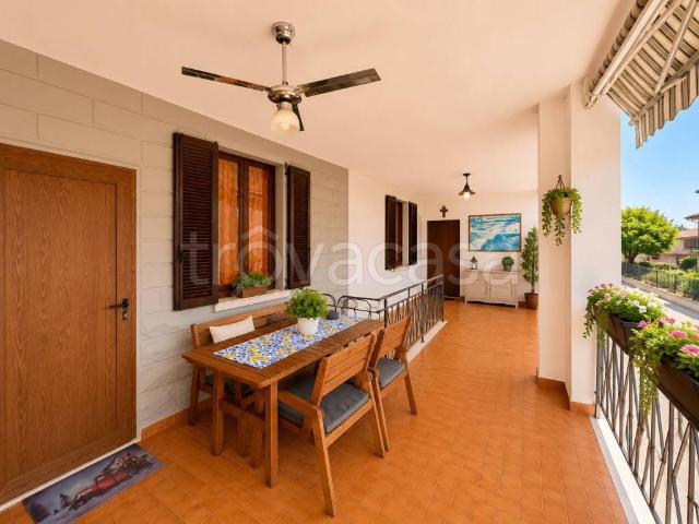 Vendesi villa singola a Bergamo via Grumello, Colognola