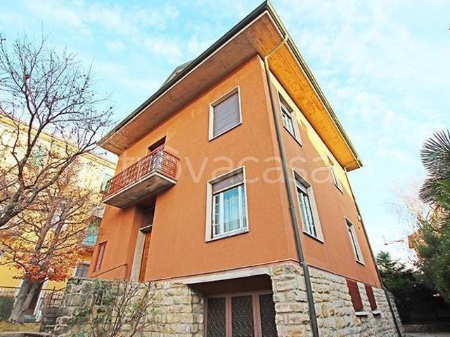 Vendesi villa singola a Bergamo via santa lucia, San Paolo