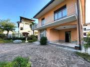 Vendesi villa singola a Besana in Brianza via Tiziano Vecellio, 10