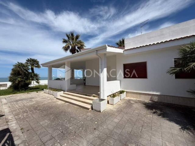 Vendesi villa singola a Bisceglie viale Ponte Lama