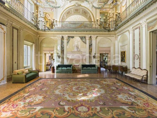 Vendesi villa singola a Bologna via Berengario da Carpi, Colli Murri
