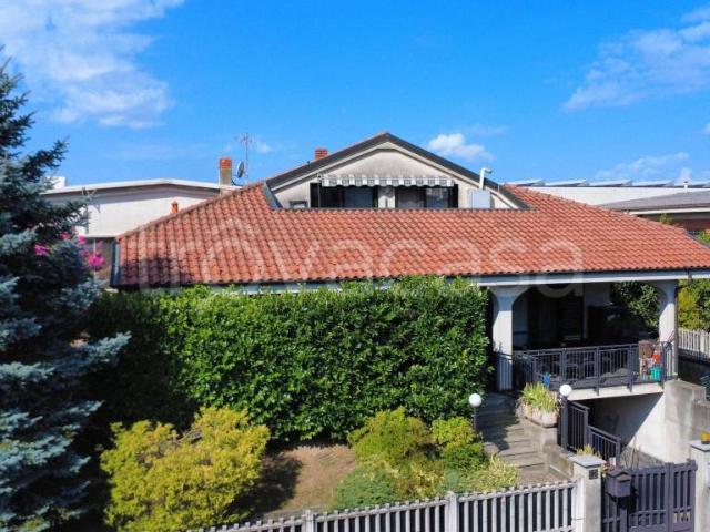 Vendesi villa singola a Brandizzo via Luigi Einaudi, 14