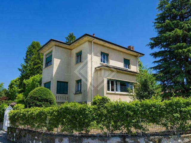 Vendesi villa singola a Cantello