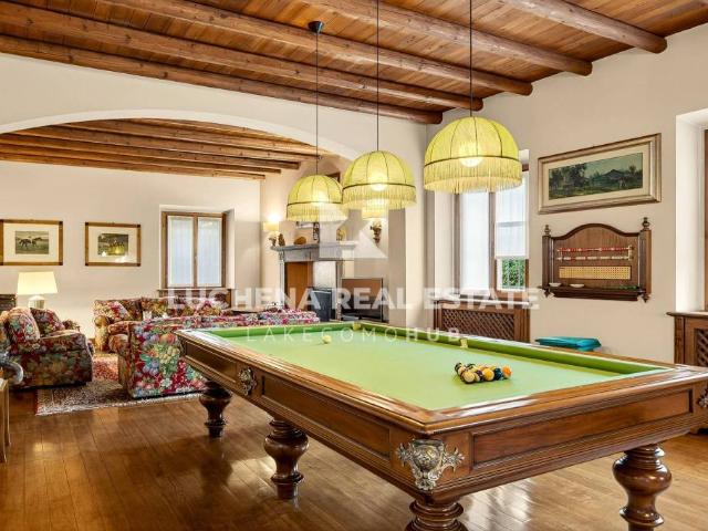 Vendesi villa singola a Cantù via Adige, 8