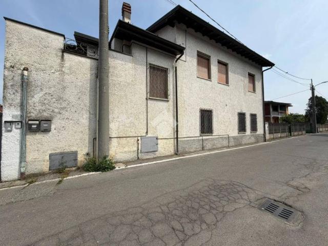 Vendesi villa singola a Capralba via Raffaello Sanzio, 9