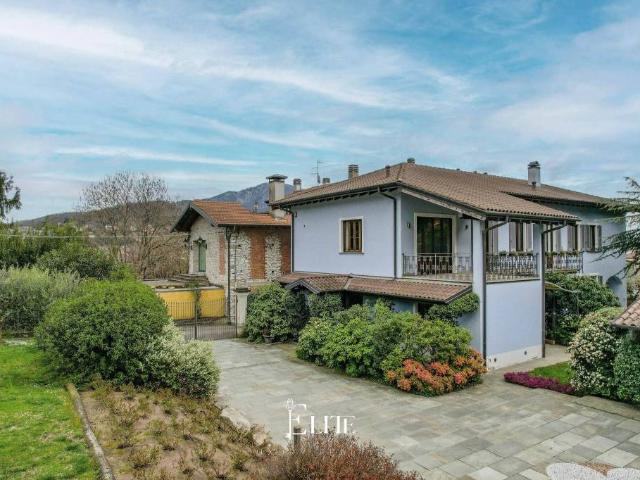 Vendesi villa singola a Caravate via Aldo Moro, 1