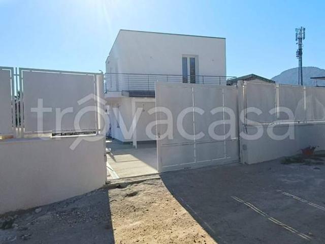 Vendesi villa singola a Carini via Ferdinando Magellano, Milioti