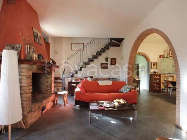 Vendesi villa singola a Castelfiorentino