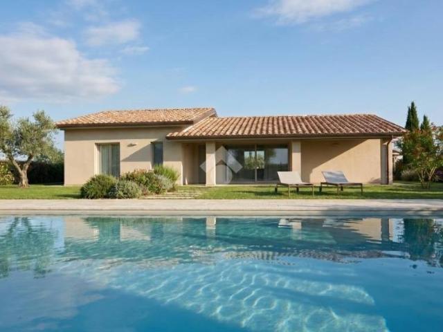 Vendesi villa singola a Castelnuovo, Assisi