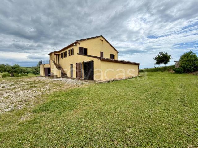 Vendesi villa singola a Castelnuovo, Recanati