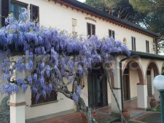 Vendesi villa singola a Casciana Terme Lari