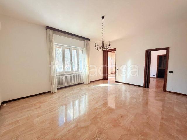 Vendesi villa singola a Casorate Primo via Giuseppe Verdi, 3
