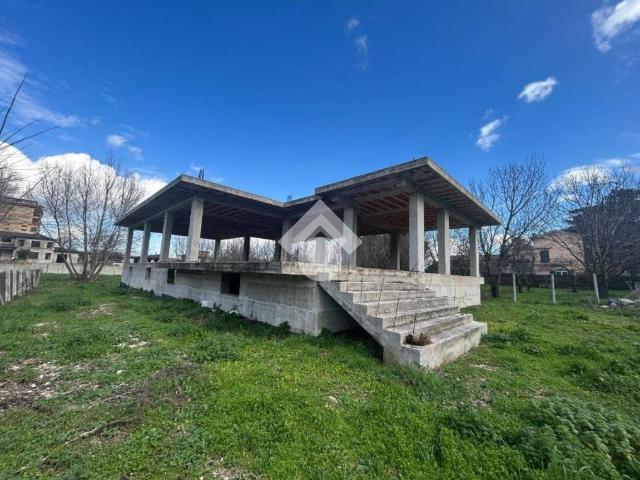 Vendesi villa singola a Cervinara via Rettifilo, 48