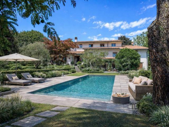 Vendesi villa singola a Cernusco Lombardone via Thomas Alva Edison
