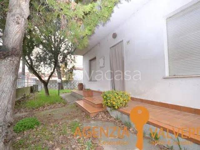 Vendesi villa singola a Cesenatico, Borella