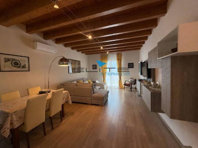 Vendesi villa singola a Chieti via dei Peligni, 72