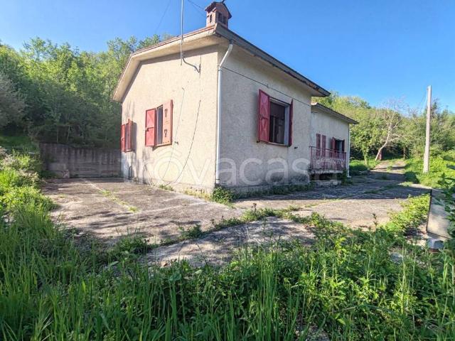 Vendesi villa singola a Ciardelli Superiore, Pietrastornina