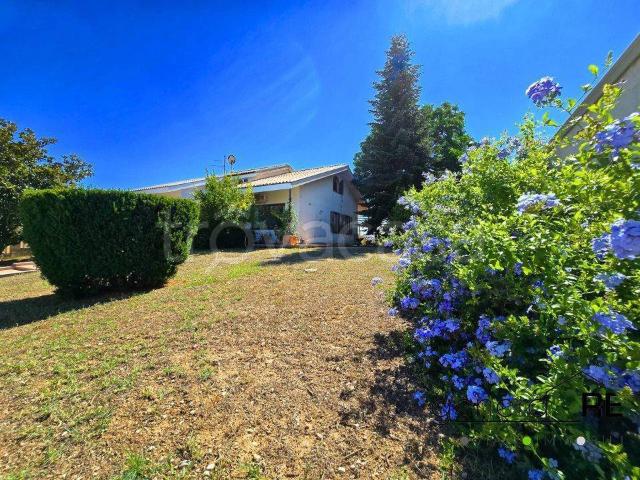 Vendesi villa singola a Città Sant'Angelo