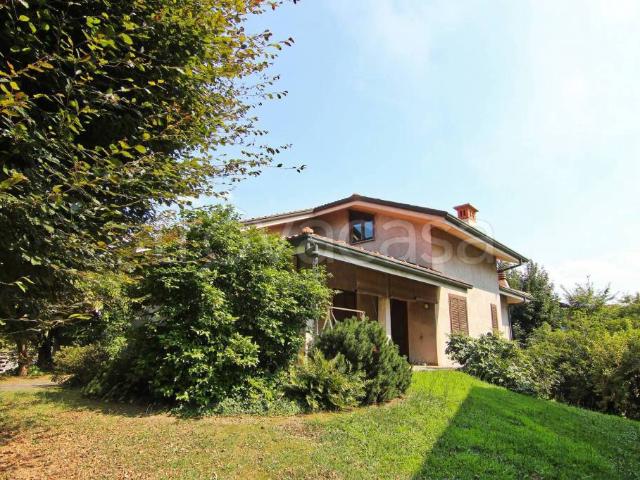 Vendesi villa singola a Cogliate via Enrico Fermi, 9