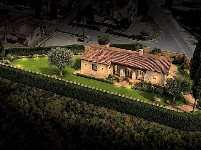 Vendesi villa singola a Colle di Val d'Elsa