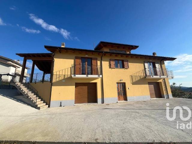 Vendesi villa singola a Colledoro, Castelli