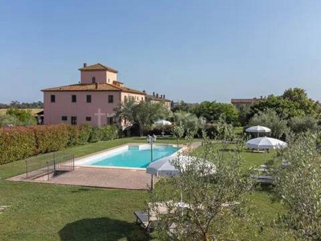 Vendesi villa singola a Cortona