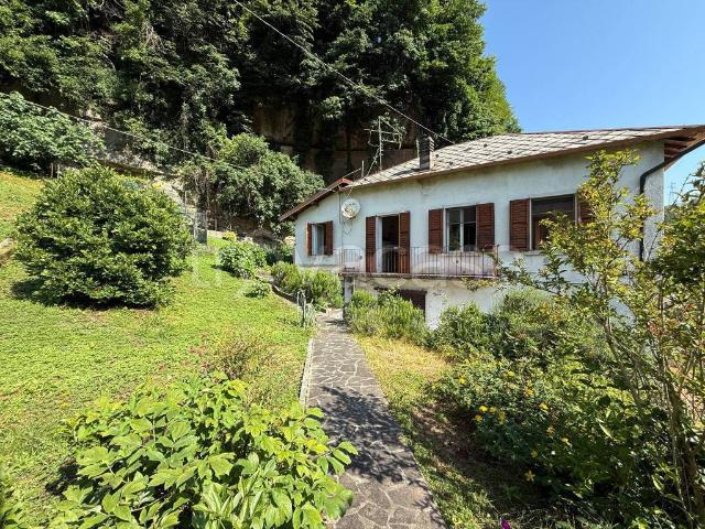 Vendesi villa singola a Cornello, Camerata Cornello