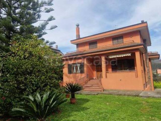 Vendesi villa singola a Curteri, Mercato San Severino