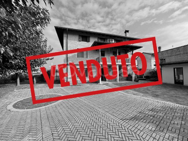 Vendesi villa singola a Dignano via Ponte Vecchio, 30