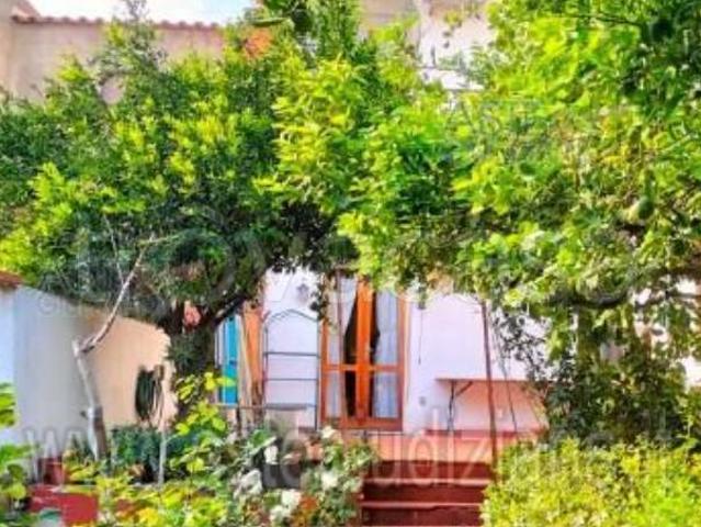 Vendesi villa singola a Dolianova