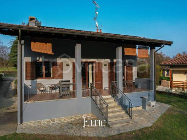 Vendesi villa singola a Dormelletto via Monte Rosa, 33