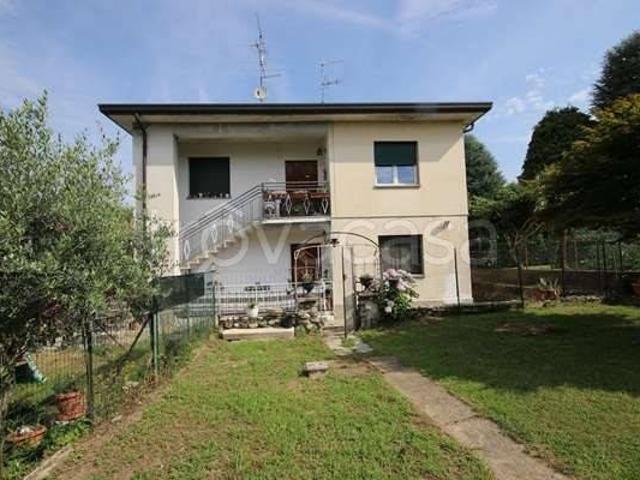 Vendesi villa singola a Faloppio via cadorna, 1, Gaggino