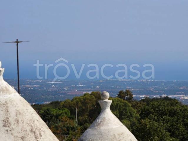 Vendesi villa singola a Fasano viale delle Ginestre, 14